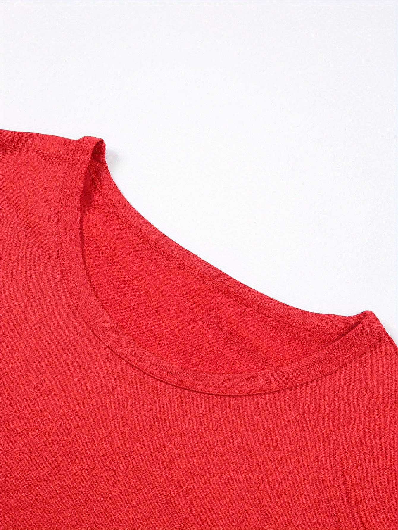 [Everyday Comfort] Women's Red Graphic T-Shirt - "You Smell Like Drama and a Headache" Funny Casual Short Sleeve Tee, Lightweight 180g Polyester, Perfect for Valentine's Day, Running, Work, Travel & Casual Attire, Travel Frie