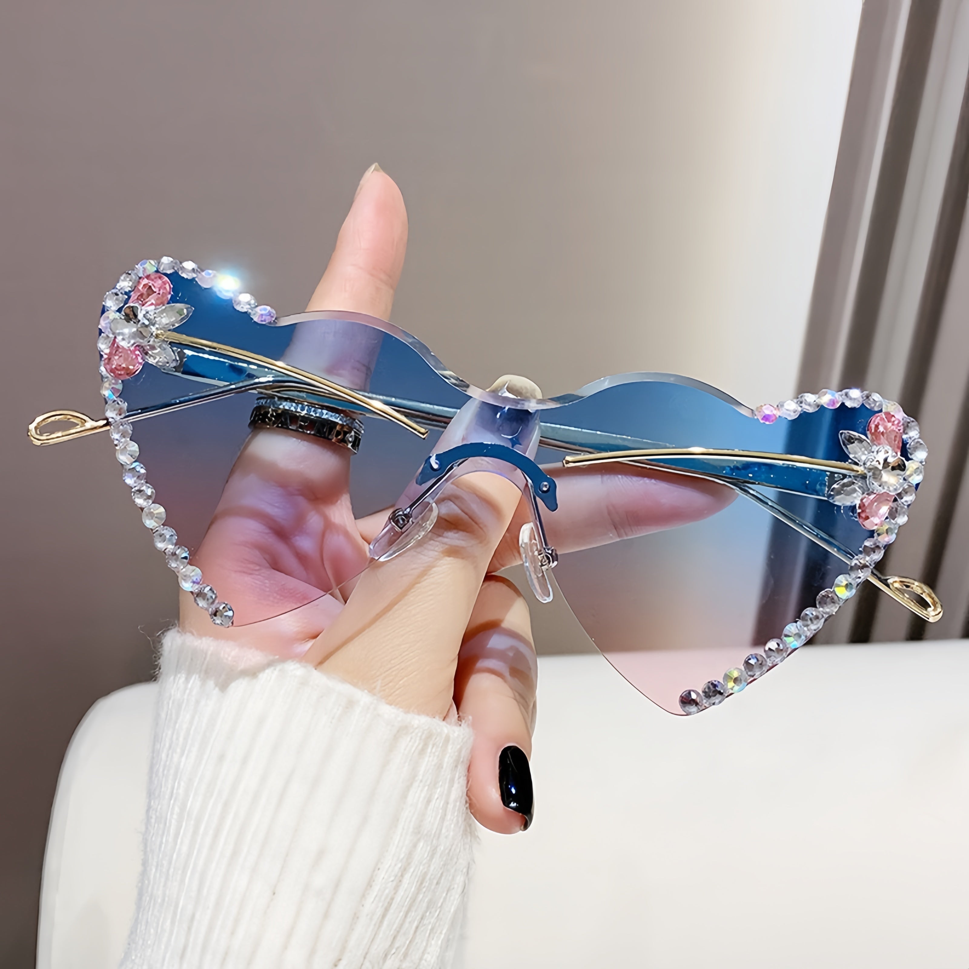 1pc Heart Shaped One-piece Fashion Glasses For Women Luxury Rhinestone Flower Decorative Shades Costume Party Props For Music Festival And Halloween
