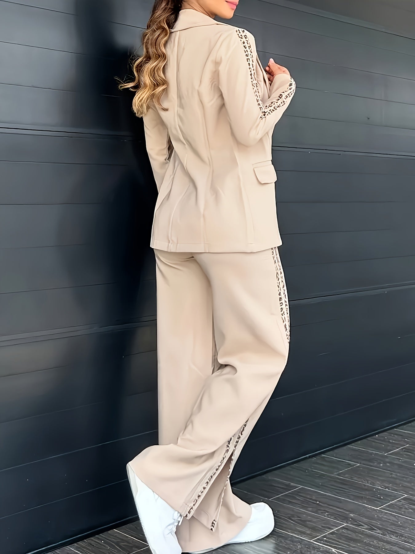 2pcs Leopard Print Suit Jacket with Notched Collar and Contrast Trim Flare Pants Set