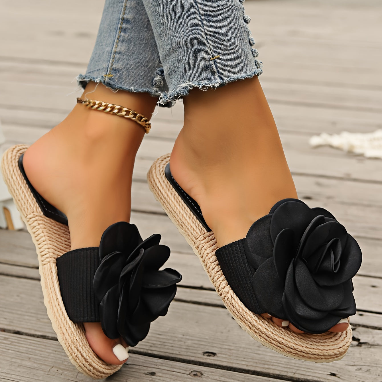 Women's Floral Slip-On Sandals – Casual Flat Slides with Fabric Upper & EVA Sole