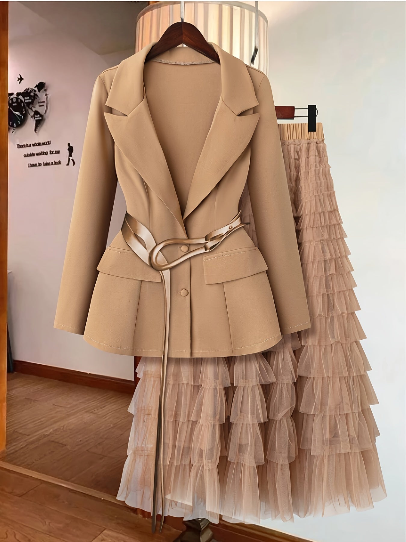 Stylish and charming mesh cake skirt with suit jacket (without belt)