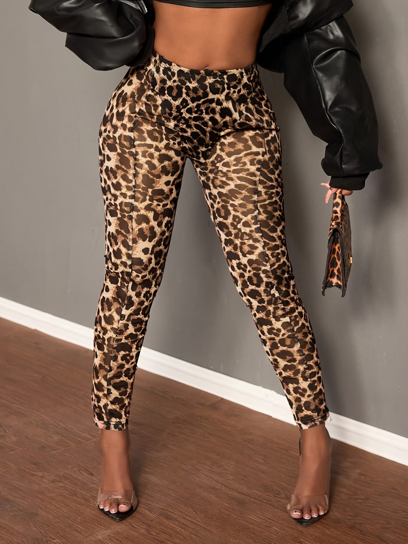 The New Summer Collection Features Sexy And Elegant Sheer Mesh Leopard Print, Including Three Pairs of Leggings And Stylish Fitted Women'S Pants.