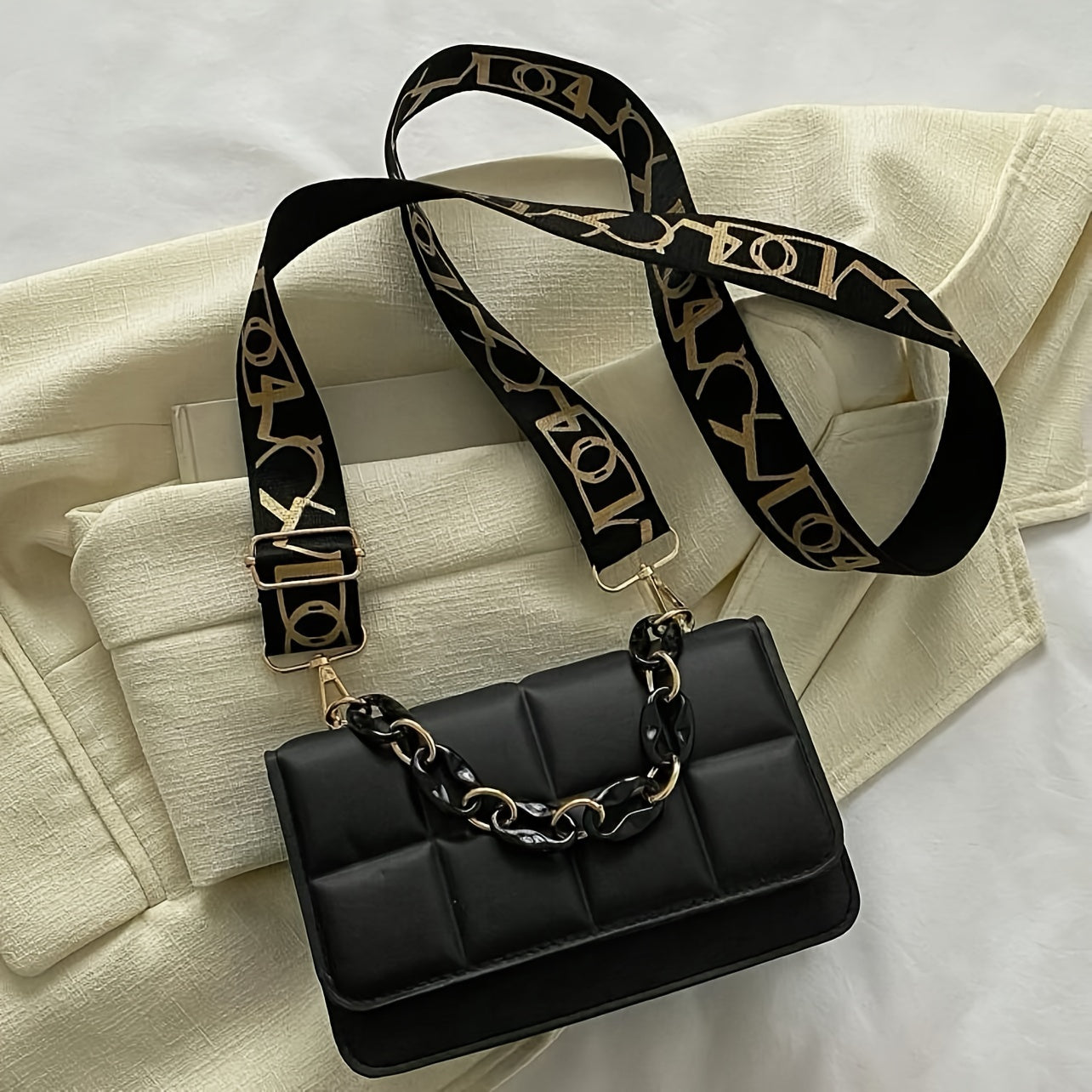 Black Synthetic Leather Mini Plaid Crossbody Bag with Adjustable Strap & Golden-Tone Chain Detail - Stylish Women’s Handbag for Everyday Use, Mini Purse