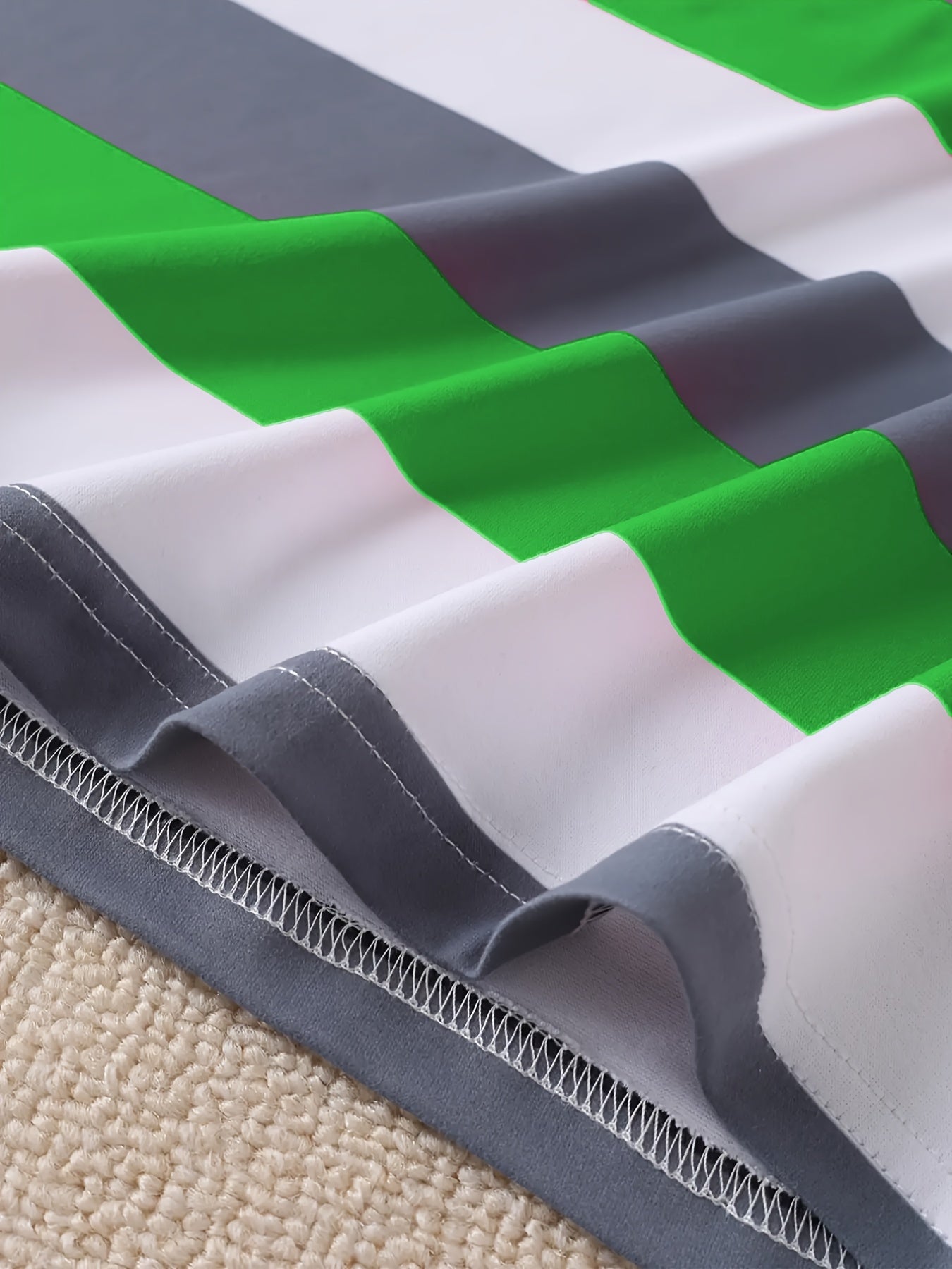 Two-Piece Queen Print Color Block Crew Neck T-Shirt & Biker Shorts Outfit - Soft Mid-Elasticity Polyester Fabric, Random Striped Pattern, Machine Washable, Spring/Summer Casual Wear - Vibrant Colors, Comfortable Fit