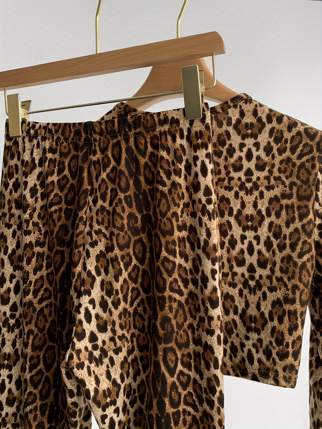 Chic Leopard Print 2pcs Set: Sexy Long Sleeve Crop Top & High-Waist Stretch Flare Pants - Perfect for Spring, Fall & Winter