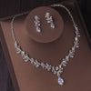 Bridal Accessories: A Necklace And A Pair Of Earrings Made Of Zirconia, Perfect For Wedding Banquets And Evening Parties.