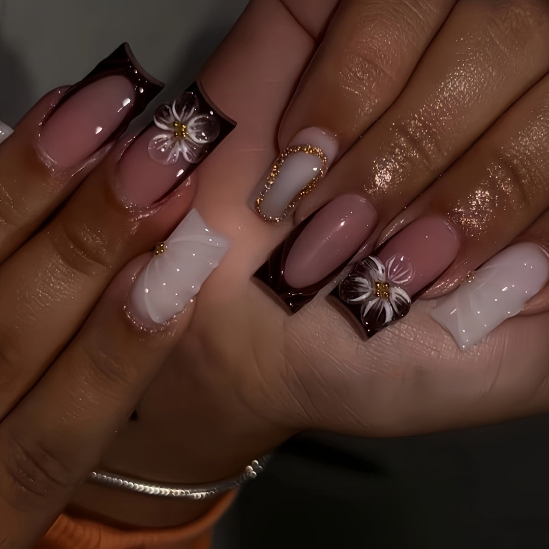 A Set of 4 Jelly Gels And 4 Nail Files, Totaling 96pcs, Featuring a Stylish And Sweet New Technique with Pressed-On Nails. The Design Includes Dazzling Flower Patterns, Advanced Gradient Effects, Golden Lace, Butterfly-Shaped