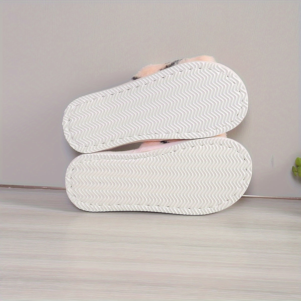 Women's Slip-On Slippers with Leopard Print & Pink Fuzzy Trim - All-Season Indoor House Shoes, Soft Fabric Upper & EVA Sole for Cozy Home Comfort, House Slippers