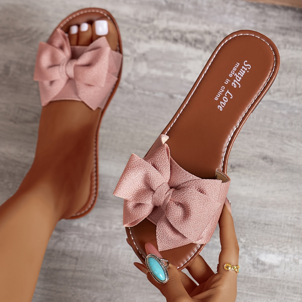 Women's Slippers 2024 New Slippers Luxury Designer Sandals Cross Sexy Beach Heels Women's Casual Thick Bottom Shoes