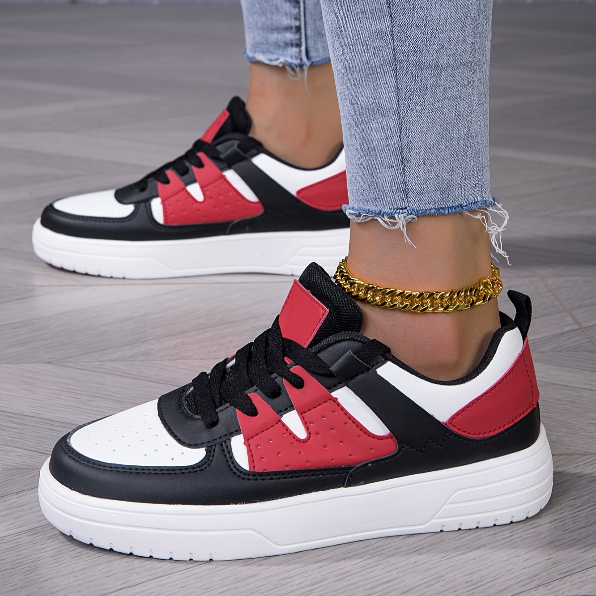 1 Pair Women'S Casual Fashion Sneakers - Geometric Pattern, Low-Top, Lace-Up, Round Toe, Faux Upper, Fabric Lining, EVA Sole, Comfortable Walking Shoes for All Seasons