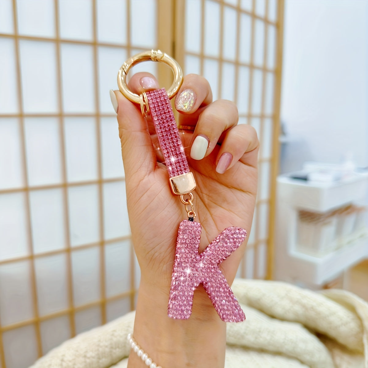 Alloy Rhinestone Alphabet Keychain, 1pc Pink Letter A-Z Charm Pendant, Shiny Key Ring Accessory for Decoration, Ring Buckle, Birthday Festival Gift for Women - Personalized Initial Keyring