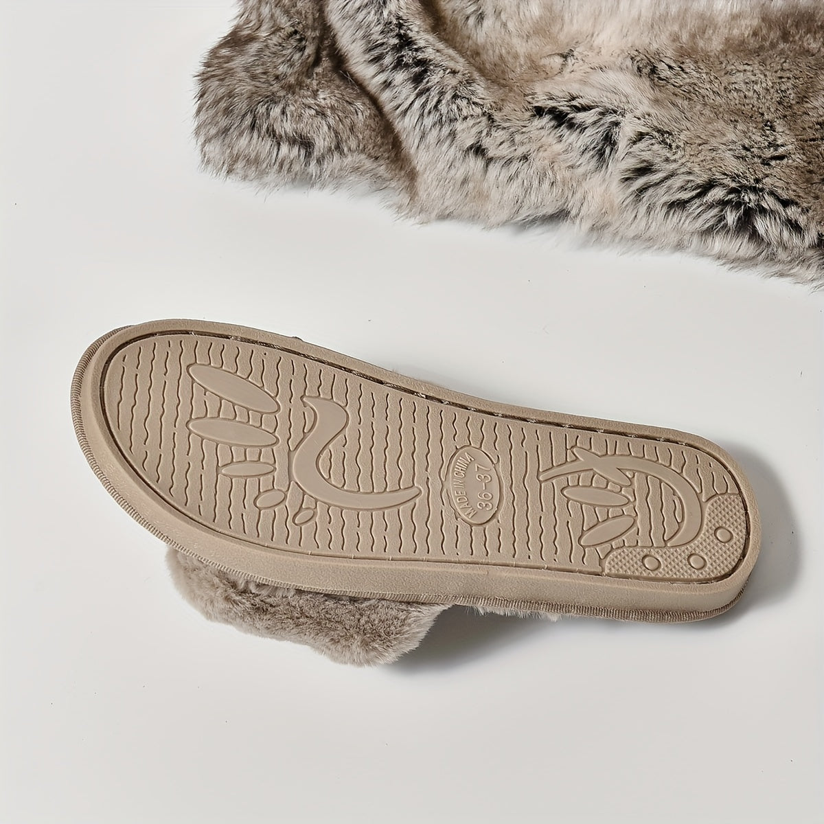 Glitzy Rhinestone Crown Fuzzy Slippers - Ultra-Soft Open Toe Plush Shoes - Luxurious Cloud Sole, Year-Round Warmth for Cozy Home Leisure