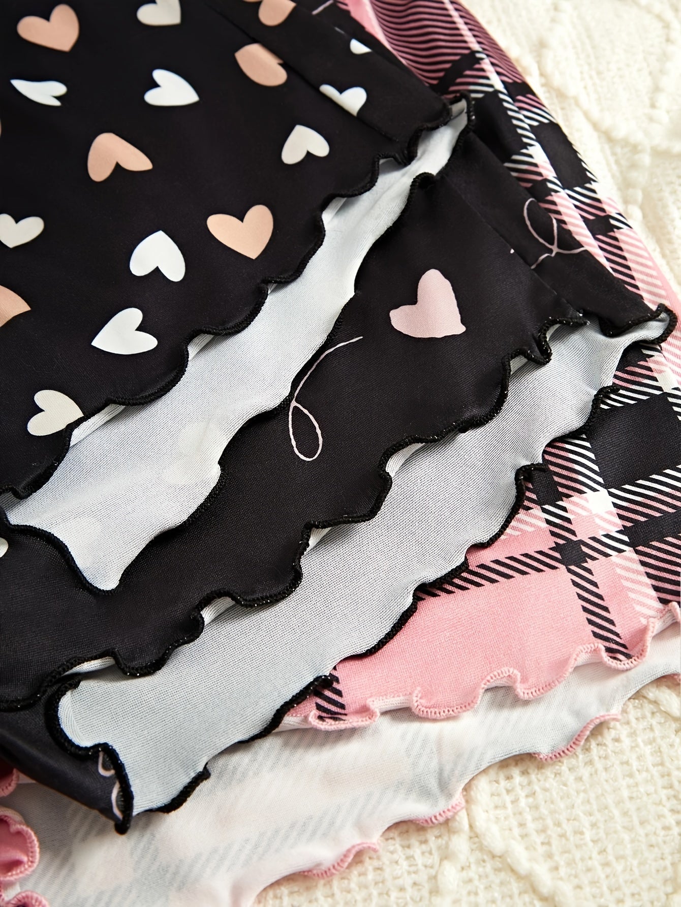 Women's Cute Cartoon Heart Print Pajama Sets, 6-Piece Triple Pack, Knit Polyester Fabric with Elastane Stretch, Crew Neck, All Season Comfort, Patterned Sleepwear for Adults