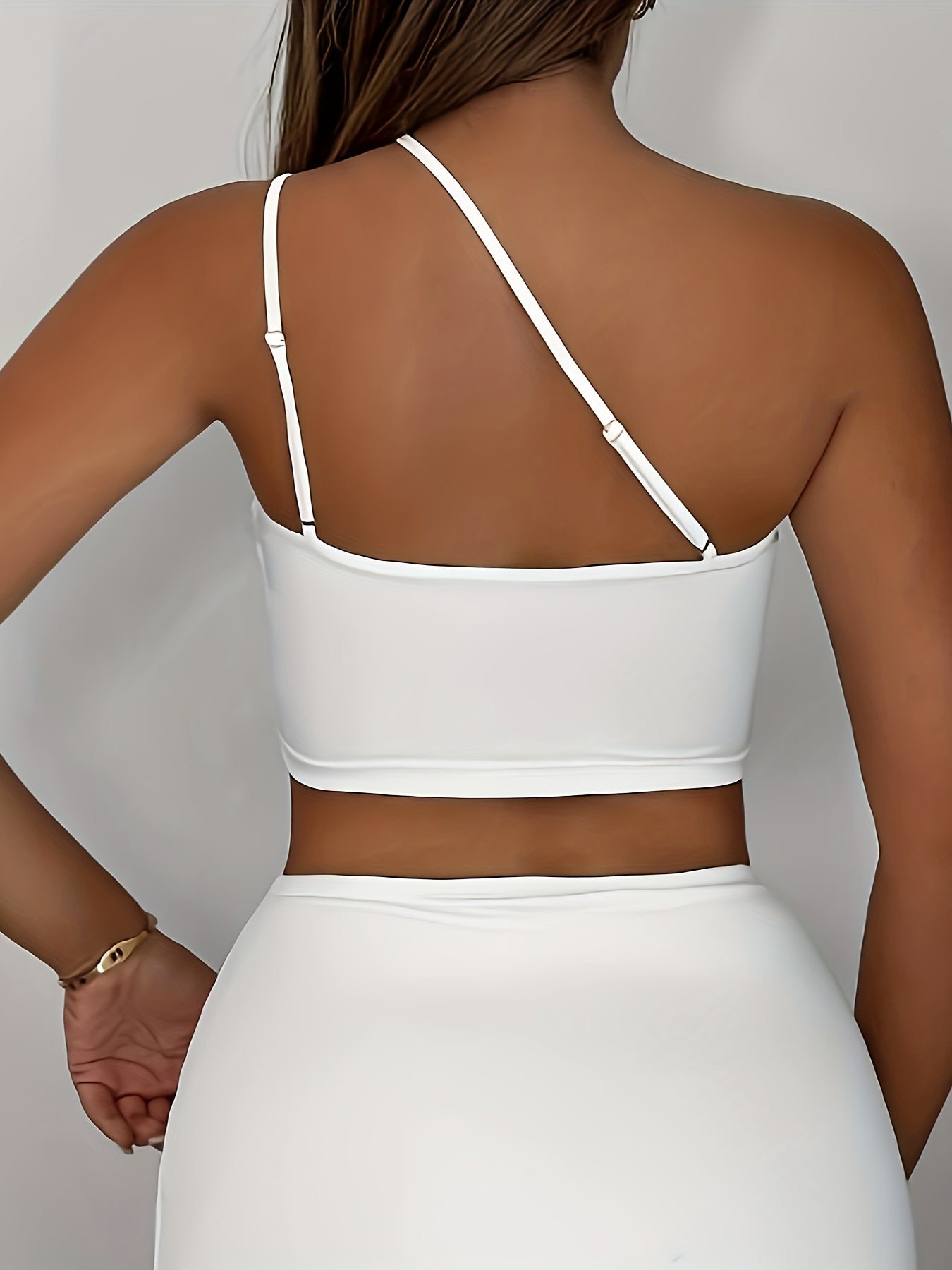 New Stylish Versatile Tank Top for Women, Featuring a Sexy Off-Shoulder Design, Perfect for Casual Streetwear with a Cropped Fit And Thin Straps.