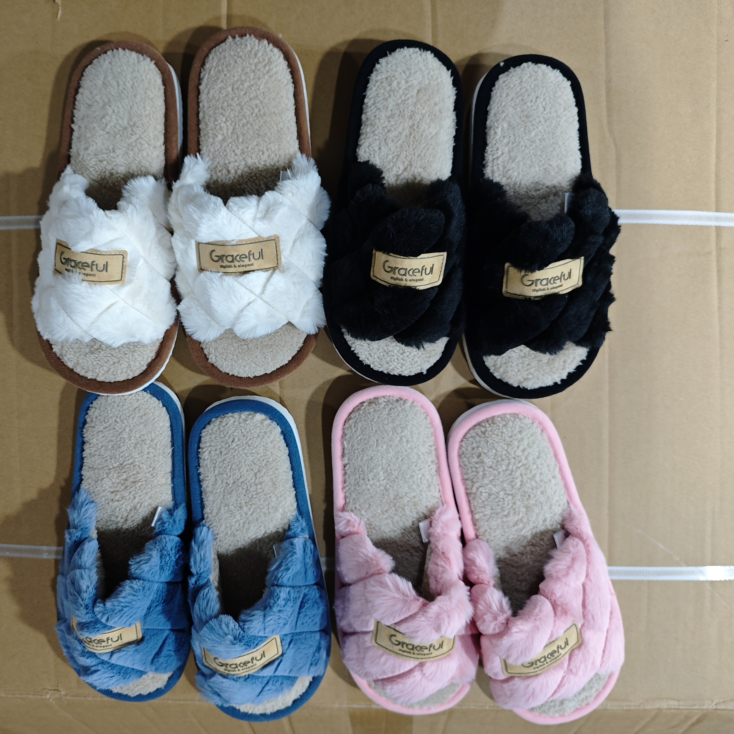 Comfortable And Casual Indoor Slippers for Women, Flat, Open-Toe, for All Seasons.