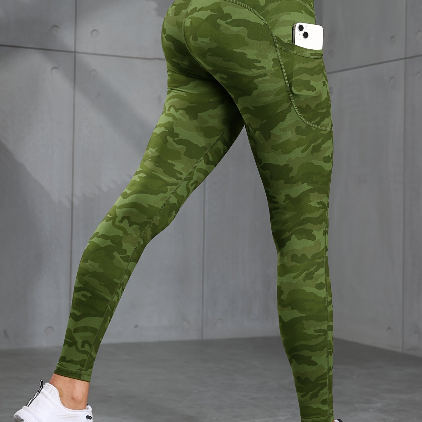 Women's Camouflage High-Waisted Yoga Pants with Pocket - All-Season Knit Fabric, Mid-Stretch, Sports Style, Polyester Material