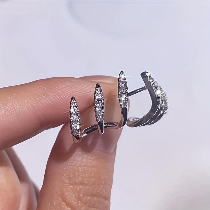 Elegant Women’s Hoop Earrings - Three-Pronged Curved Design, Shiny Metallic Finish, Low Allergy, Perfect for Casual Attire or Gift Giving (Valentine’s Day, Christmas), Quirky Earrings, Best for Christmas