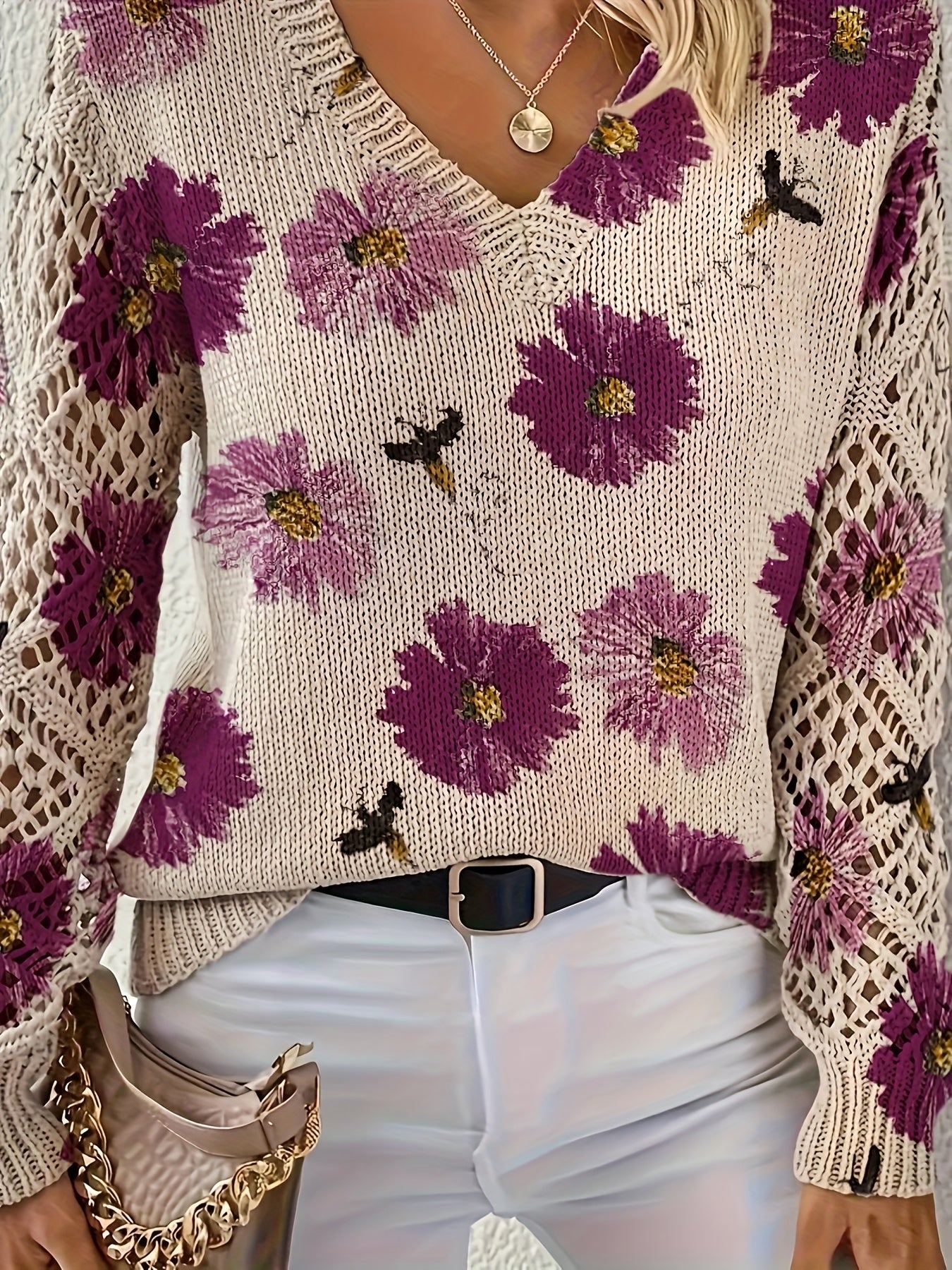Graceful autumn and winter, spring and summer, four-season style, bohemian fashion, trendy versatile V-neck long-sleeve Women's top with floral digital print, all-over printed knitwear for office, streetwear, home, and travel