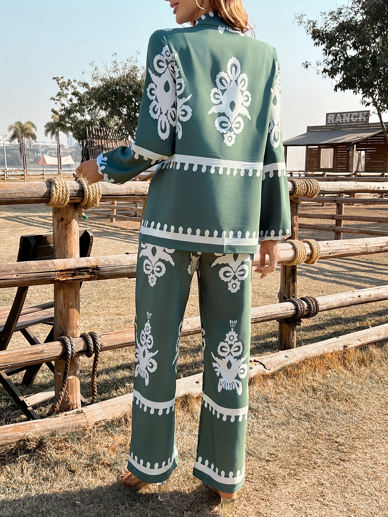 2pcs Elegant Special Set for Women with Random Print Front Button Long Sleeve Top and Pants Casual Suit