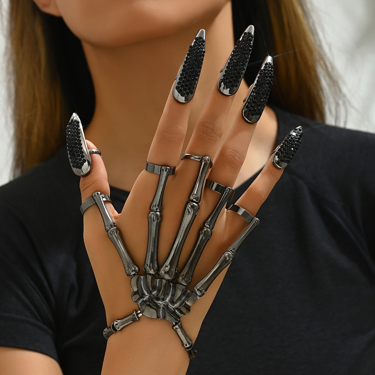 Vintage Punk Skeleton Hand Ring Set with Rhinestone-Studded Talon Nail Covers, Zinc Alloy Plated, Adjustable Halloween Jewelry, Gift & Party Accessory, Fits All Seasons