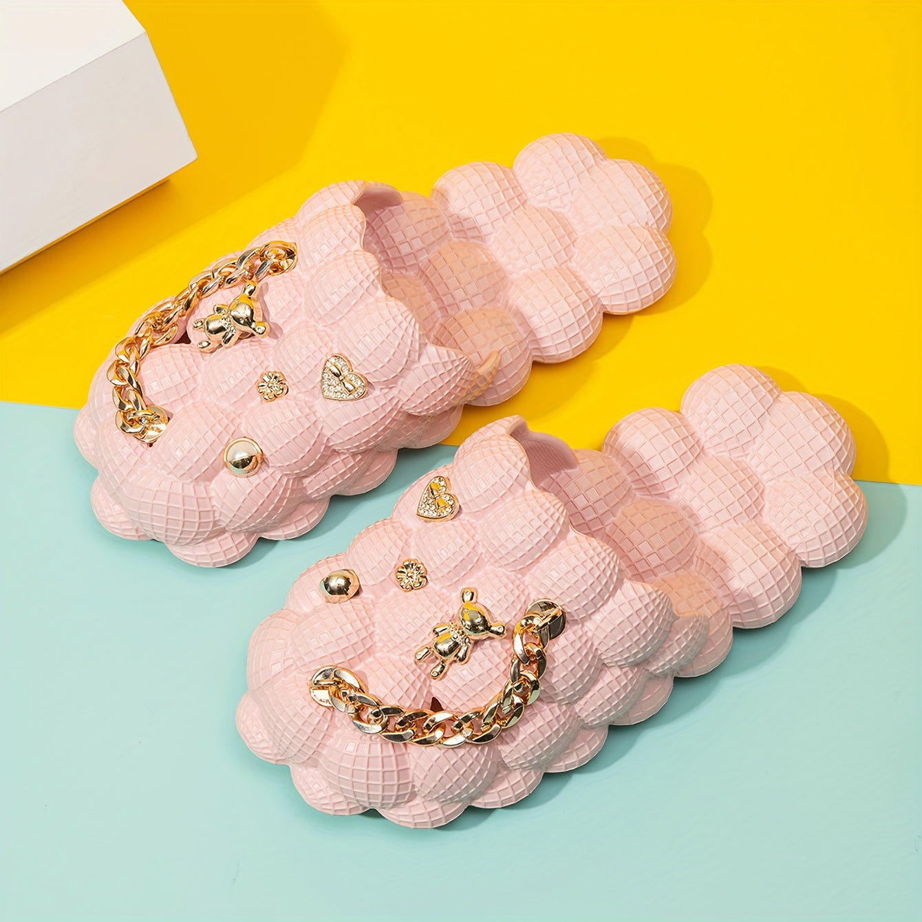 Women's Fashion Trendy Bubble Slippers With Golden Chain, Soft Comfortable Bottom Outdoor Slippers