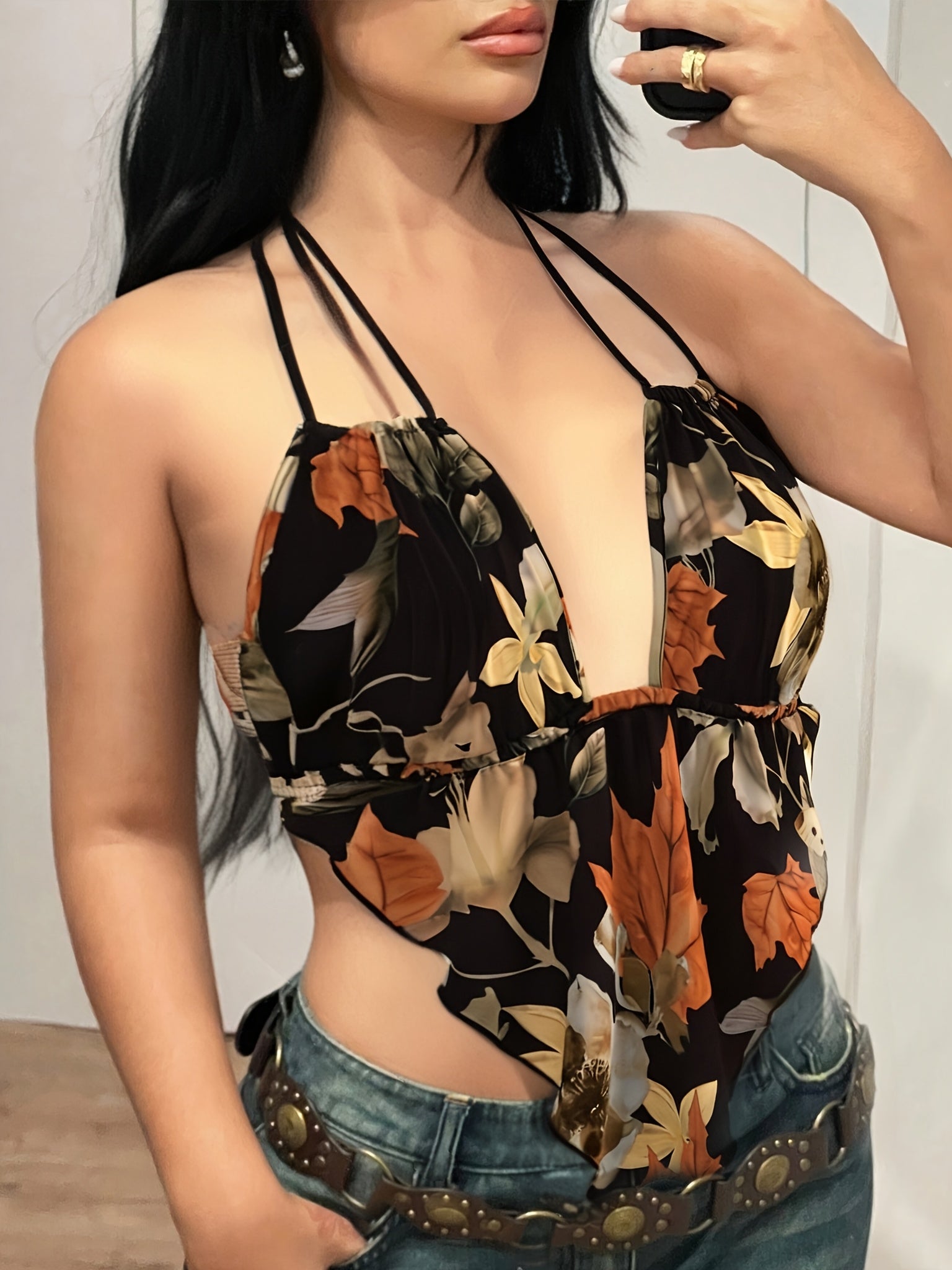 Hawaiian style random printed maple leaf backless halter top, daily casual summer wear halter top, sleeveless V-neck, irregular printed halter top, slim fit, thin shoulder strap, backless design suitable for summer casual wea