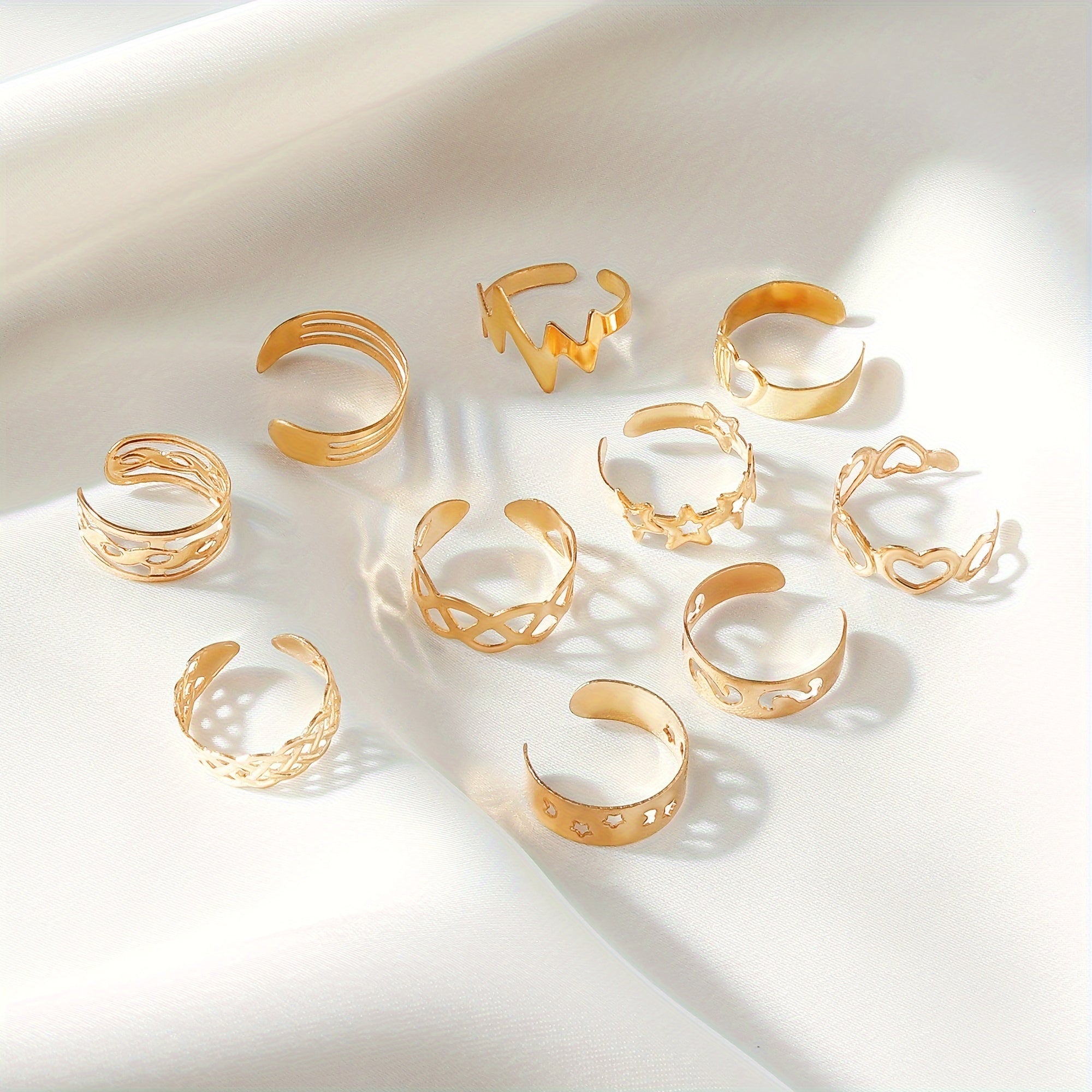 10pcs Set Unique Hollow Star Moon Heart Design Toe Ring Alloy Jewelry Bohemian Elegant Style Adjustable Ankle Ring Suit