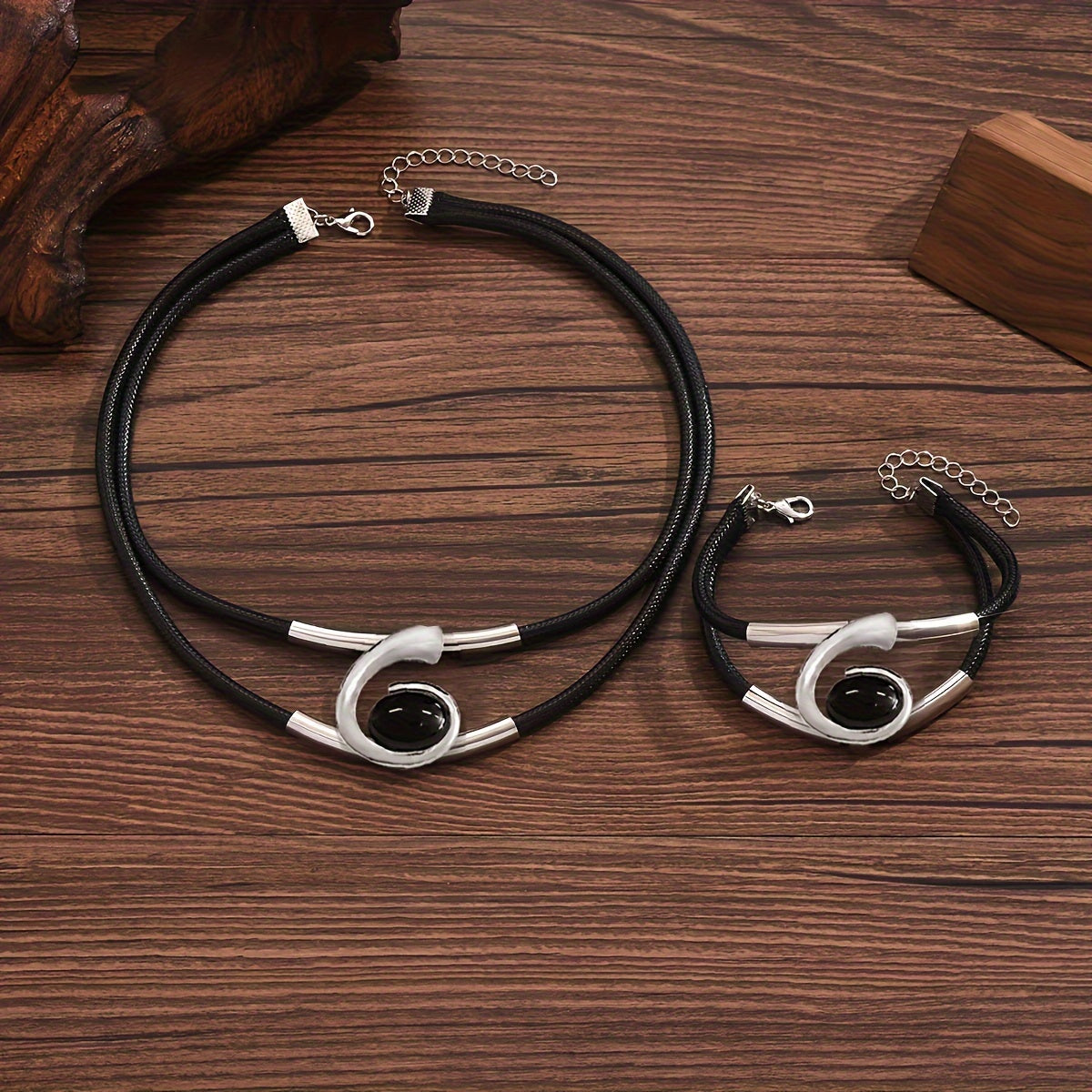 2pcs Women's Boho Black Braided Rope Jewelry Set – Double Row Imitation PU Necklace & Spiral Resin Bracelet – Tribal Style Metal Pipe Design for Parties, Daily & Holiday Wear