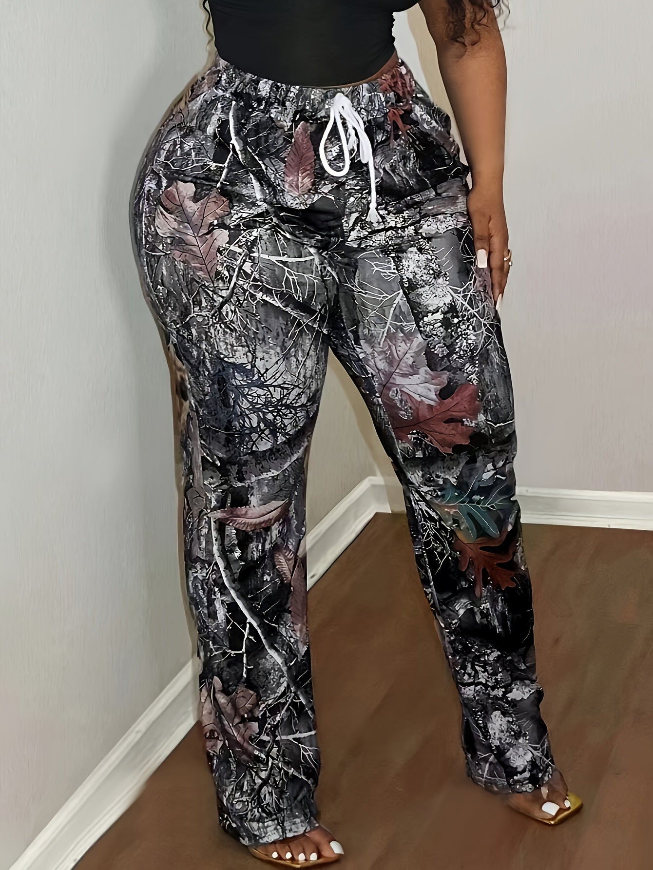 Chic Camo & Branch Print Skinny Pants for Women - Stretchy Polyester Blend, Machine Washable, Sexy High-Waist Design, European And American Style, Slimming