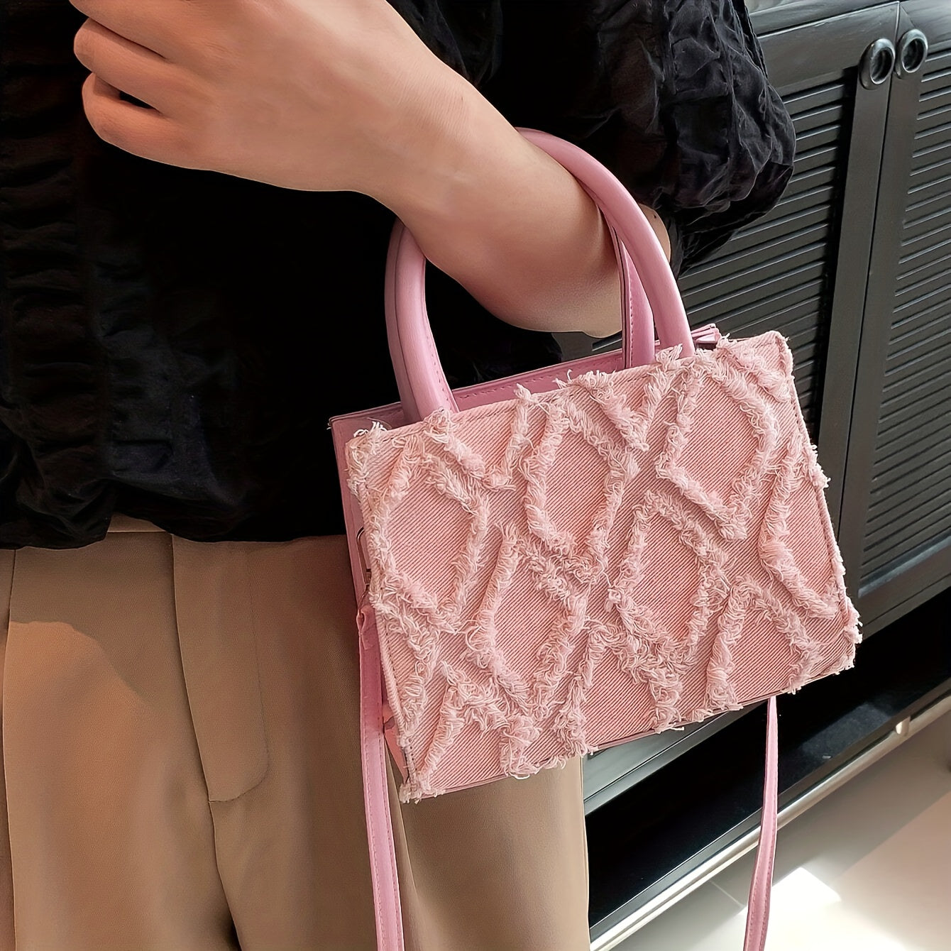 Stylish Pink Women’s Handbag with Diamond Lace Pattern – Versatile Crossbody & Shoulder Bag, Multiple Pockets, Polyester Lining, Perfect for Everyday Use