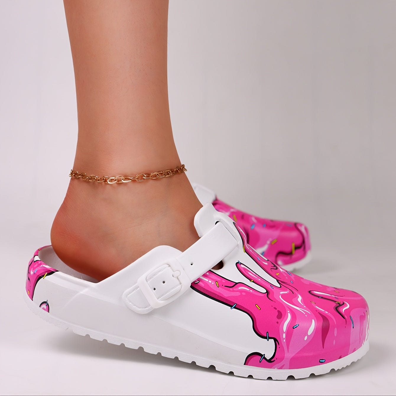 Women's Trendy Tie-Dye & Graffiti Print Clogs - Breathable, Non-Slip EVA Summer Sandals for Beach & Garden