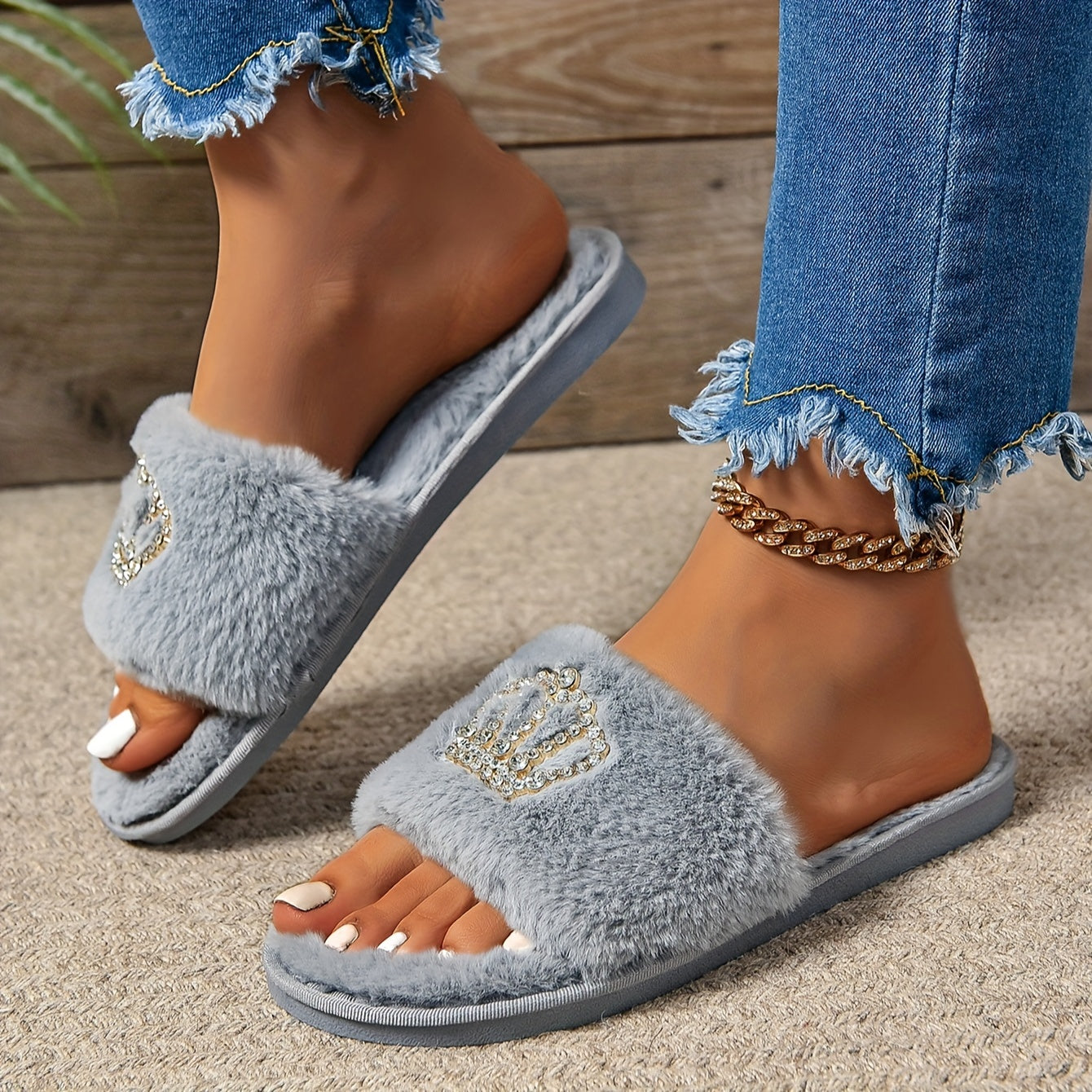 Glitzy Rhinestone Crown Fuzzy Slippers - Ultra-Soft Open Toe Plush Shoes - Luxurious Cloud Sole, Year-Round Warmth for Cozy Home Leisure