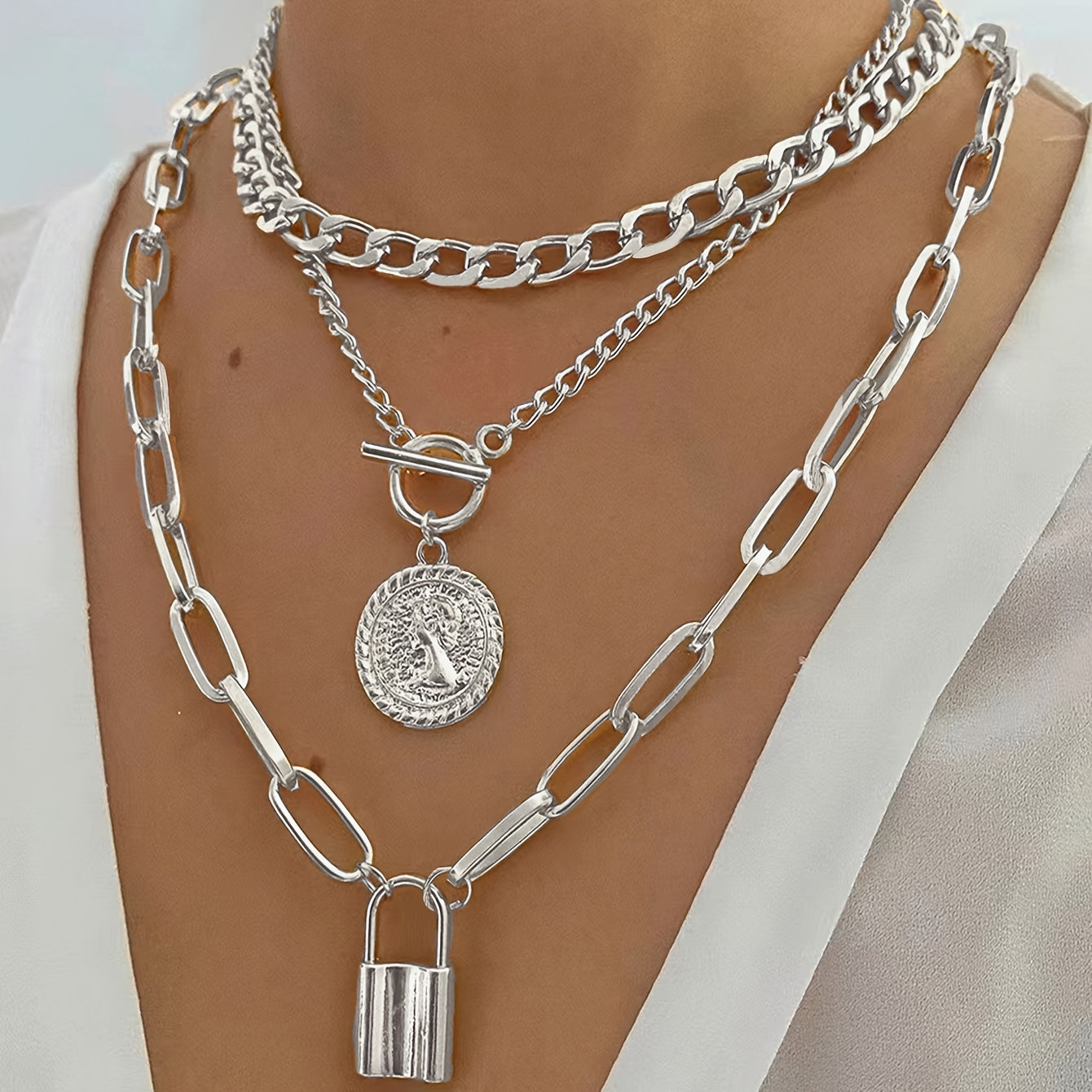 3pcs Retro Elegant Fashion Metal Round Head Lock Portrait OT Buckle Multi-layer Necklace Personalized Hip-hop Stacked Collarbone Chain Suitable for Women's Vacation Party Date Gift Daily Wear Halloween Valentine's Day New Yea