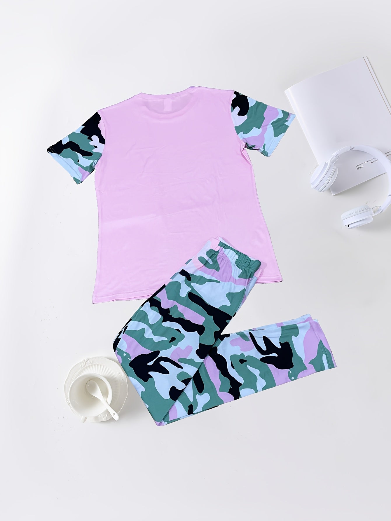 Adorable 'BEBE' Letter Print & Camo Patchwork Spring/Summer Set - Comfy Polyester Blend T-Shirt & Joggers, Machine Washable, for Women