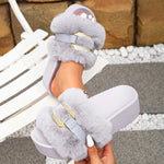 Stay Warm And Stylish This Winter With These Plush Slippers Featuring A Golden Buckle And Water Drill Design. The Thick Soles Provide Extra Height And Warmth, While Ensuring Comfort And Slip Resistance For Casual Indoor Wear.