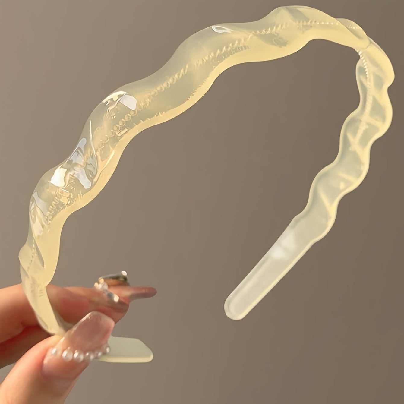 Hairband for Women in Jelly Color, Face Washing, Hair Pressing, Teeth, Waves, Anti-slip Headband, Women's Outing, Versatile Hair Clip, Temperament Headwear