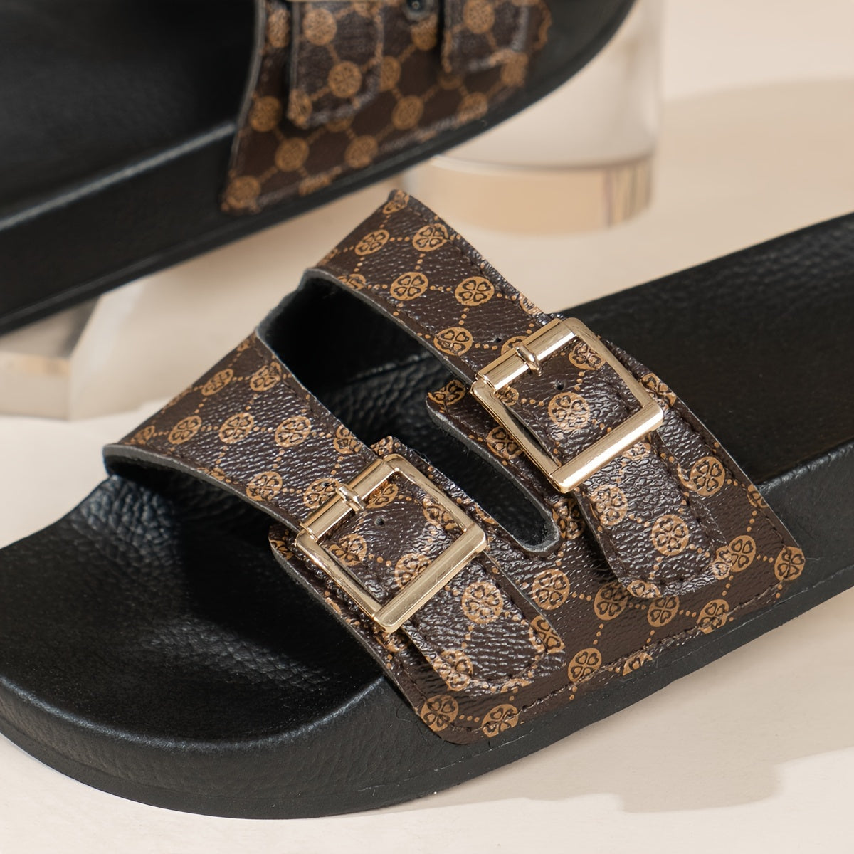 Trendy Comfort Slide Sandals – Soft Open-Toe Casual Slides with Adjustable Double Buckle Straps, Breathable & Lightweight, All-Season Wear
