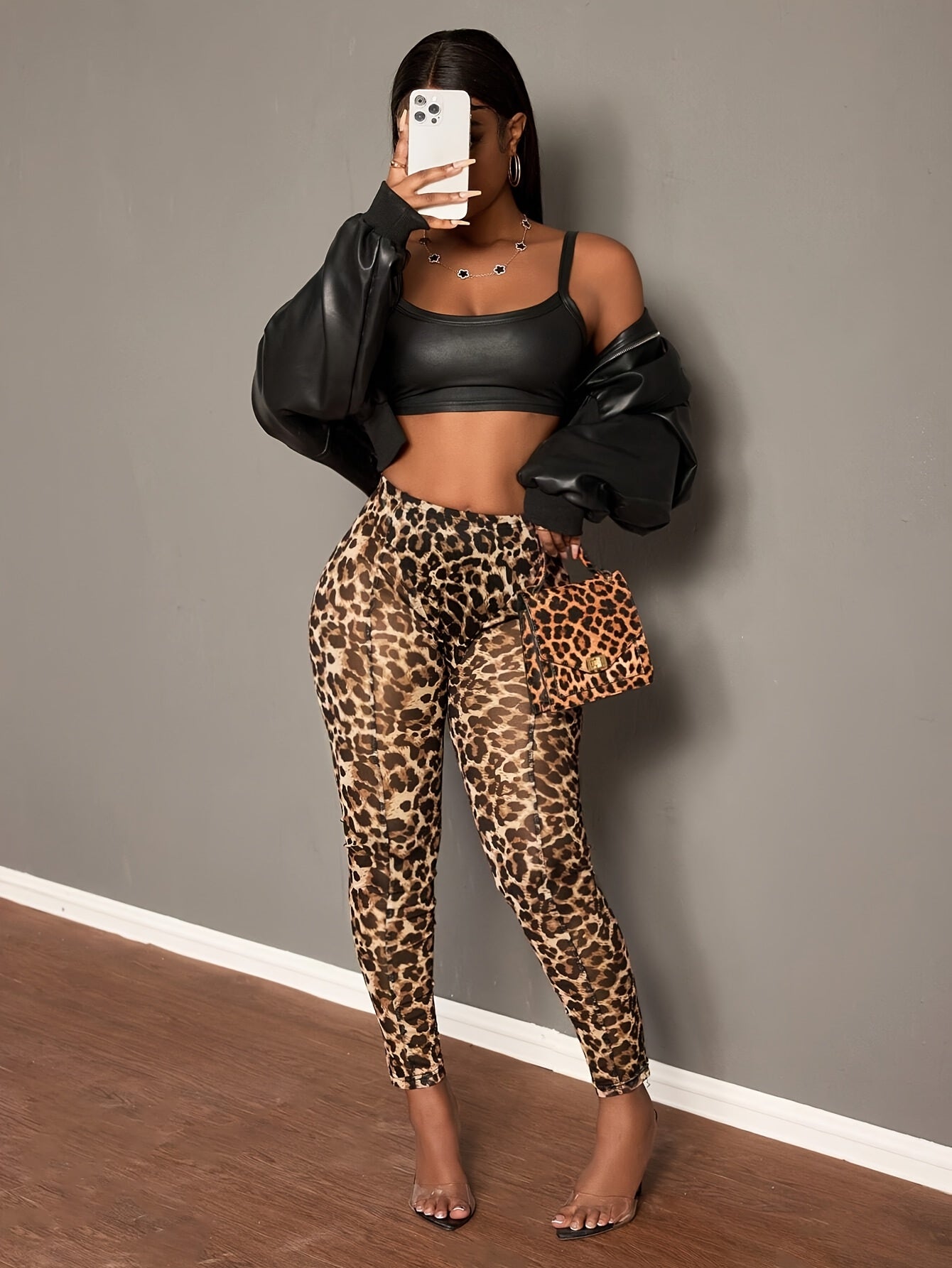 The New Summer Collection Features Sexy And Elegant Sheer Mesh Leopard Print, Including Three Pairs of Leggings And Stylish Fitted Women'S Pants.