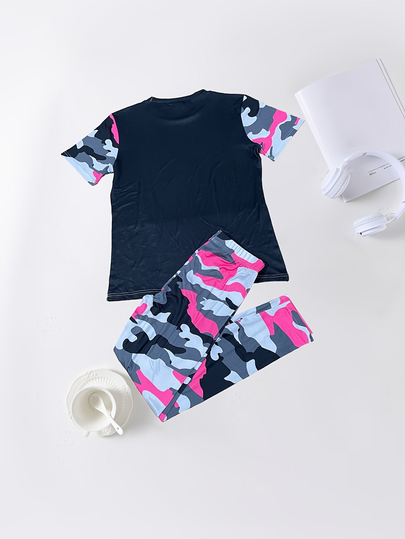 Adorable 'BEBE' Letter Print & Camo Patchwork Spring/Summer Set - Comfy Polyester Blend T-Shirt & Joggers, Machine Washable, for Women
