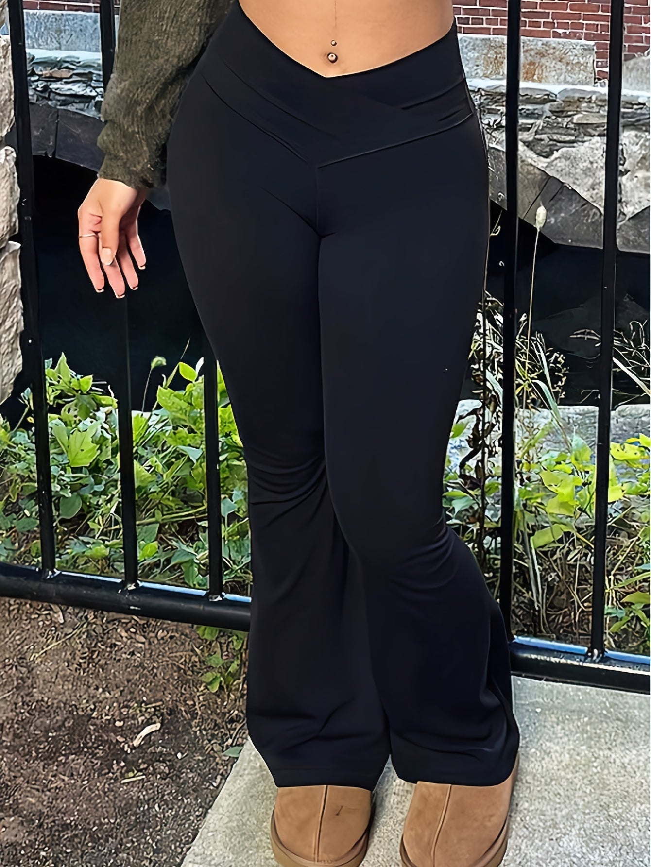 Women's High-Waist Flare Pants - Stretchy Casual Bell Bottoms, Solid Color Black, Comfortable & Versatile for All Seasons, Polyester/Spandex Blend, Machine Washable, Flexible Attire | Relaxed Fit Pants | Simple Design