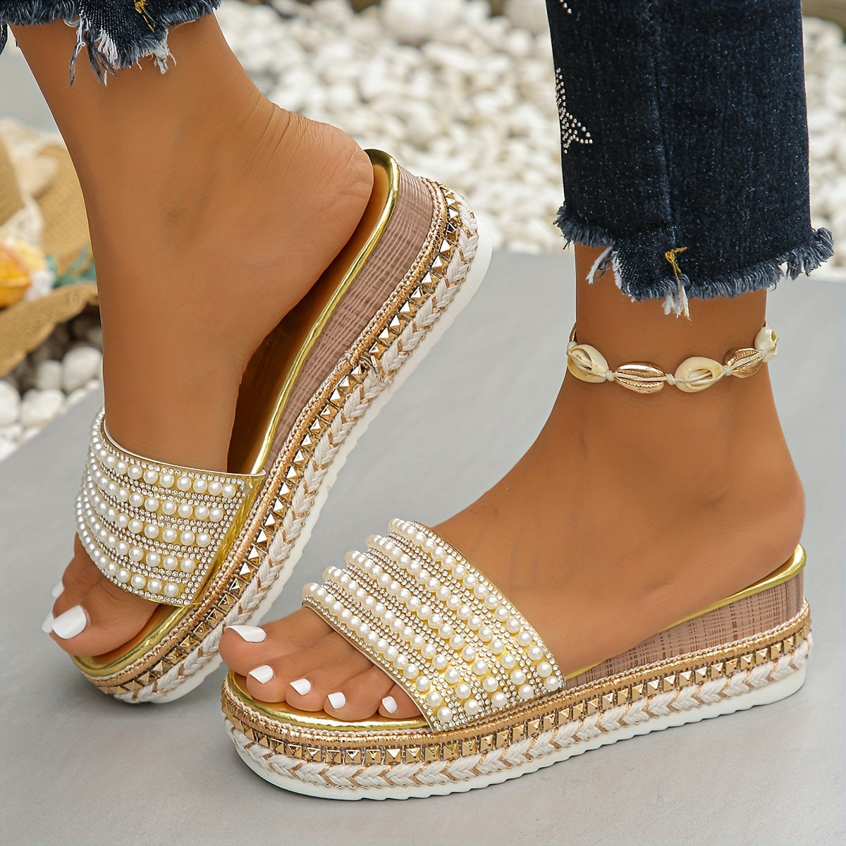 1 Pair Women'S Fashion Platform Slide Sandals, Summer Slip-On Open Toe with Pearl Embellishment, Non-Slip Rubber Sole, Man-Made Materials, Waterproof Thick Sole for Casual Outdoor Wear
