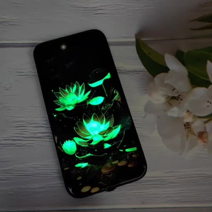 A Uniquely Beautiful Floral Pattern Phone Case with LED Lights, Compatible with S24 Ultra/S22 Ultra/S23 Ultra/S21 Ultra/Ip16Promax/Ip15Promax/Ip13Promax, Featuring a Glowing Voice-Controlled Protective Cover, Elegant Daytime