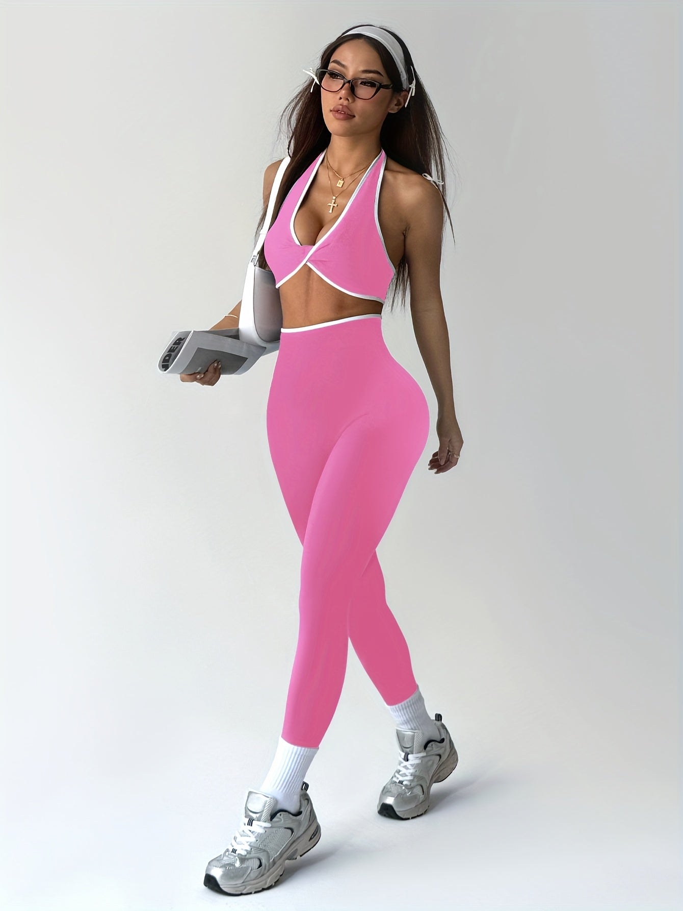 High-Quality Dopamine Two-Piece Set. Halterneck Backless Vest with Trendy Sporty Long Pants. A New Style in Women'S Wear, Simple Yet Fashionable. Comfortable And Form-Fitting, It'S Perfect for Outdoor Sports, Fitness, Yoga An