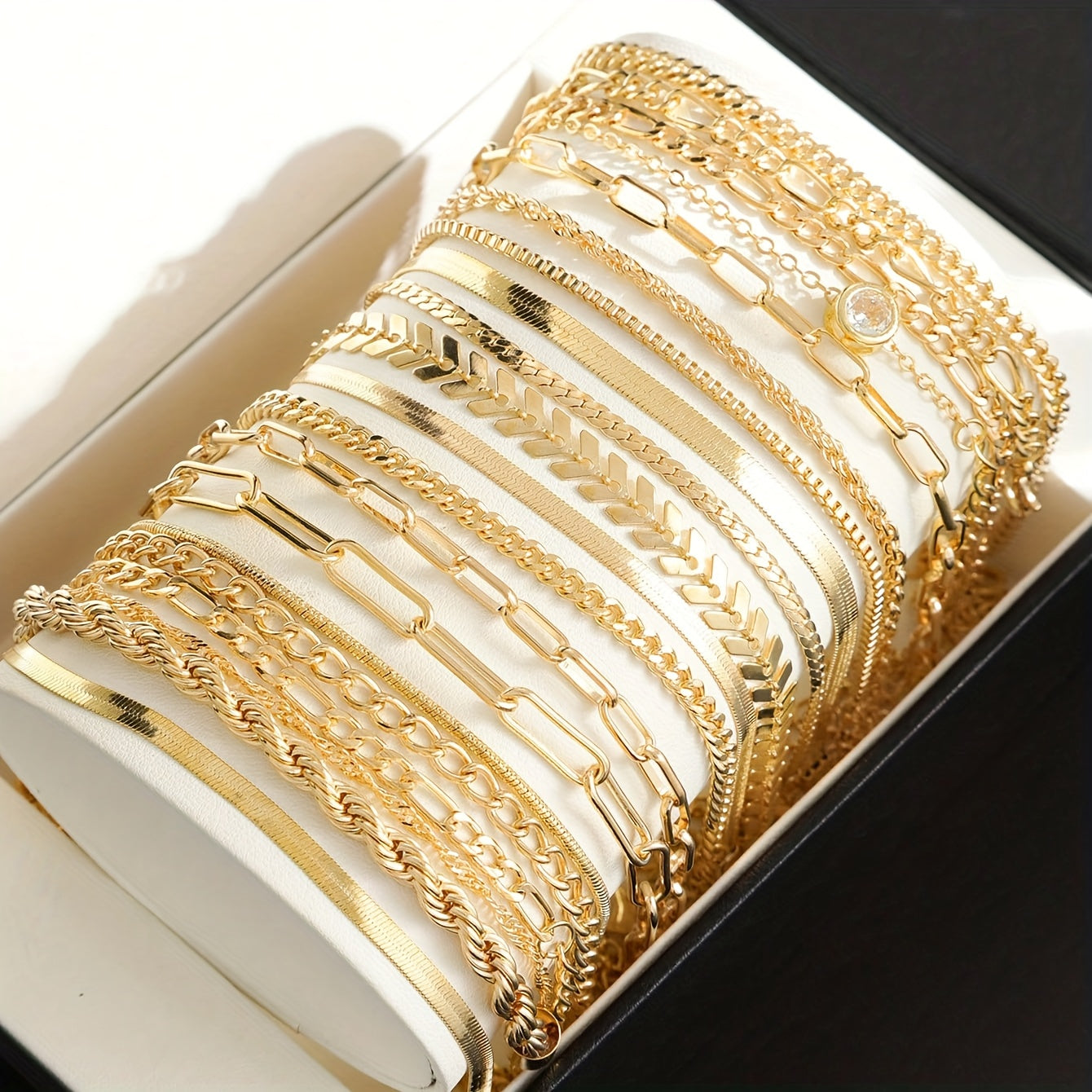 20pcs/Set Fashionable Minimalist Elegant Chic Retro Design Crystal Snake Bone, Braided, Airplane, Simplistic Metal Chain Bracelets, Multi-Style Assorted Jewelry Set, Suitable For Holidays, Parties, Dates, Gifts, Everyday Wear