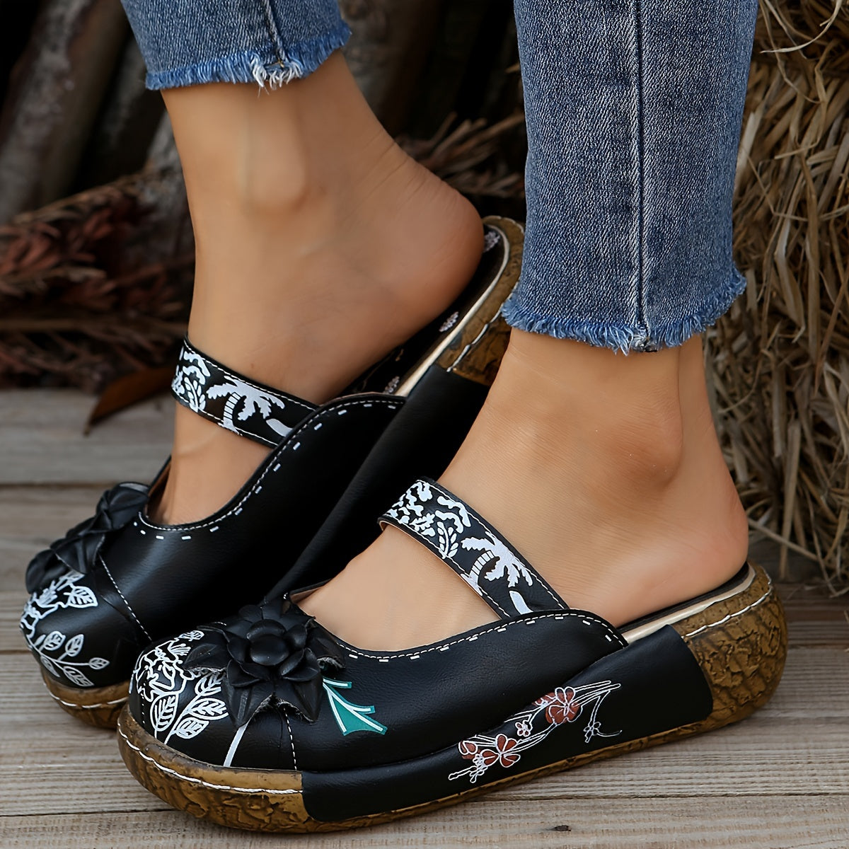 Women's Hawaiian Style Slip-On Sandals & Slippers - Floral Pattern PU Cover Flat Sole Comfortable Casual Shoes for Beach, Summer, All-Season Wear, Beach Shoes, Leisure Footwear, Durable Traction Footwear