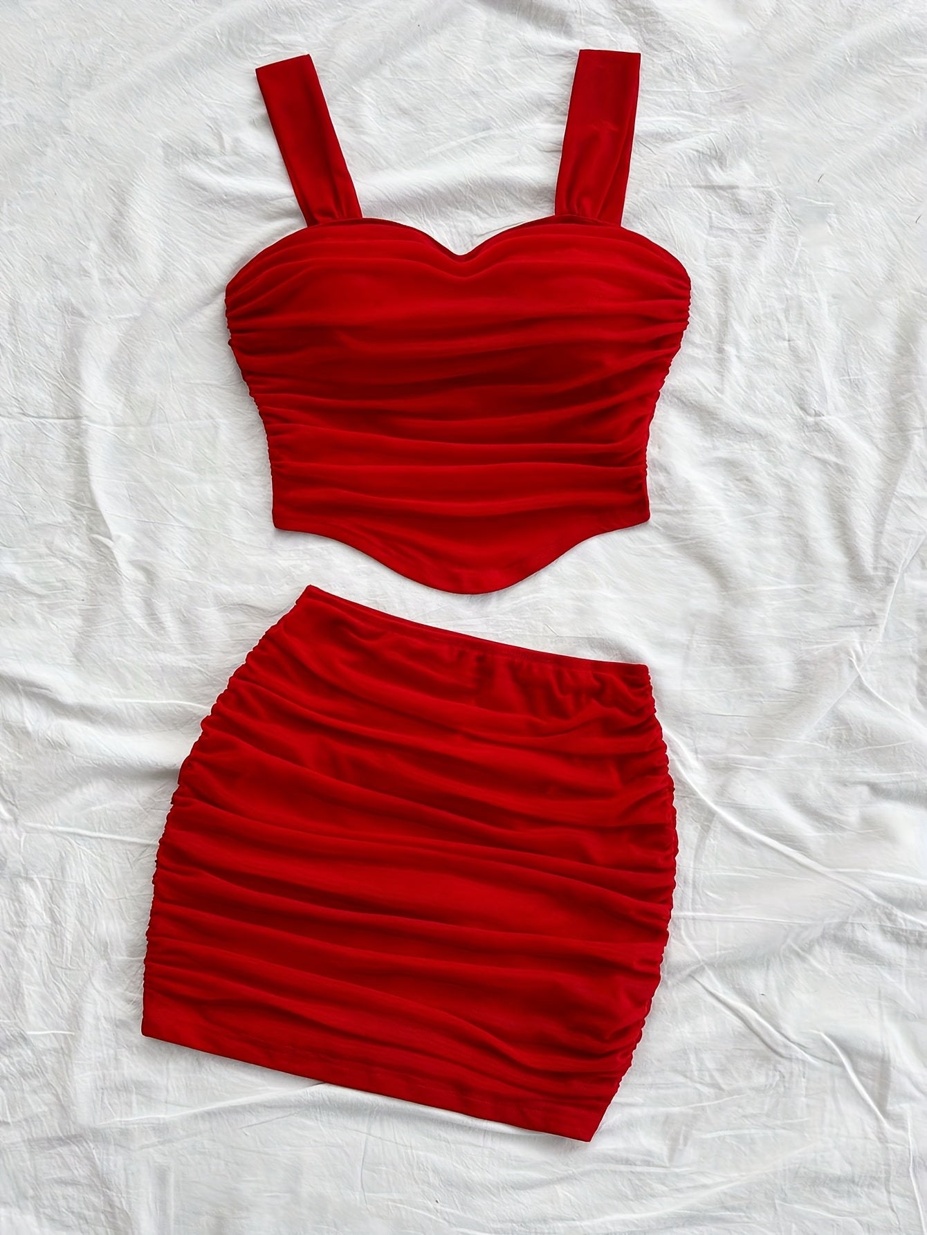 2pcs heart-shaped neckline bodysuit and mini skirt set, suitable for dates and Valentine's Day sexy clothing
