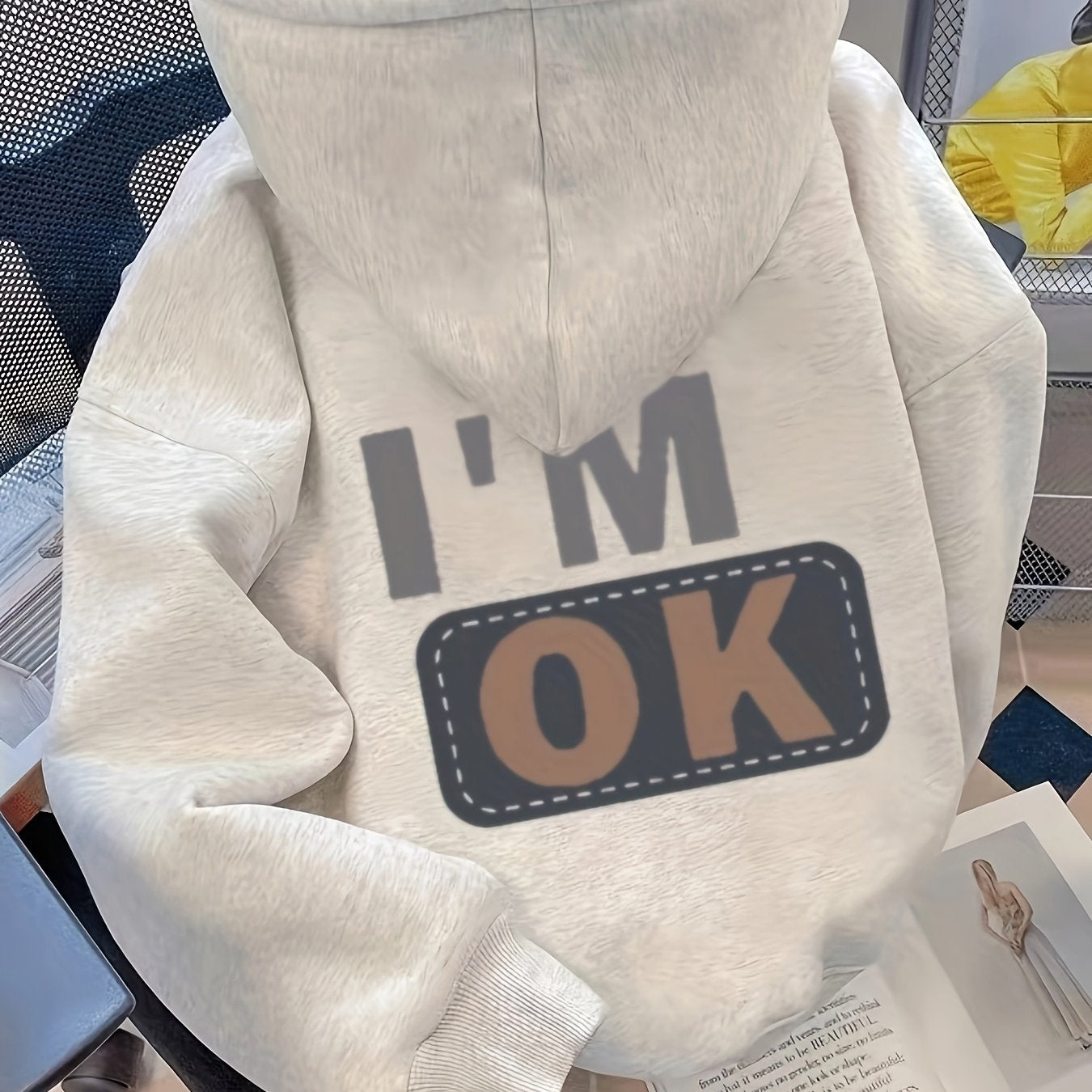 [Thickened Chic Hoodie with Pocket] Casual Hooded Sweatshirt with Alphabet Pattern, Polyester Knit Fabric, Fall/Winter Thickened Chic Hoodie with Pocket