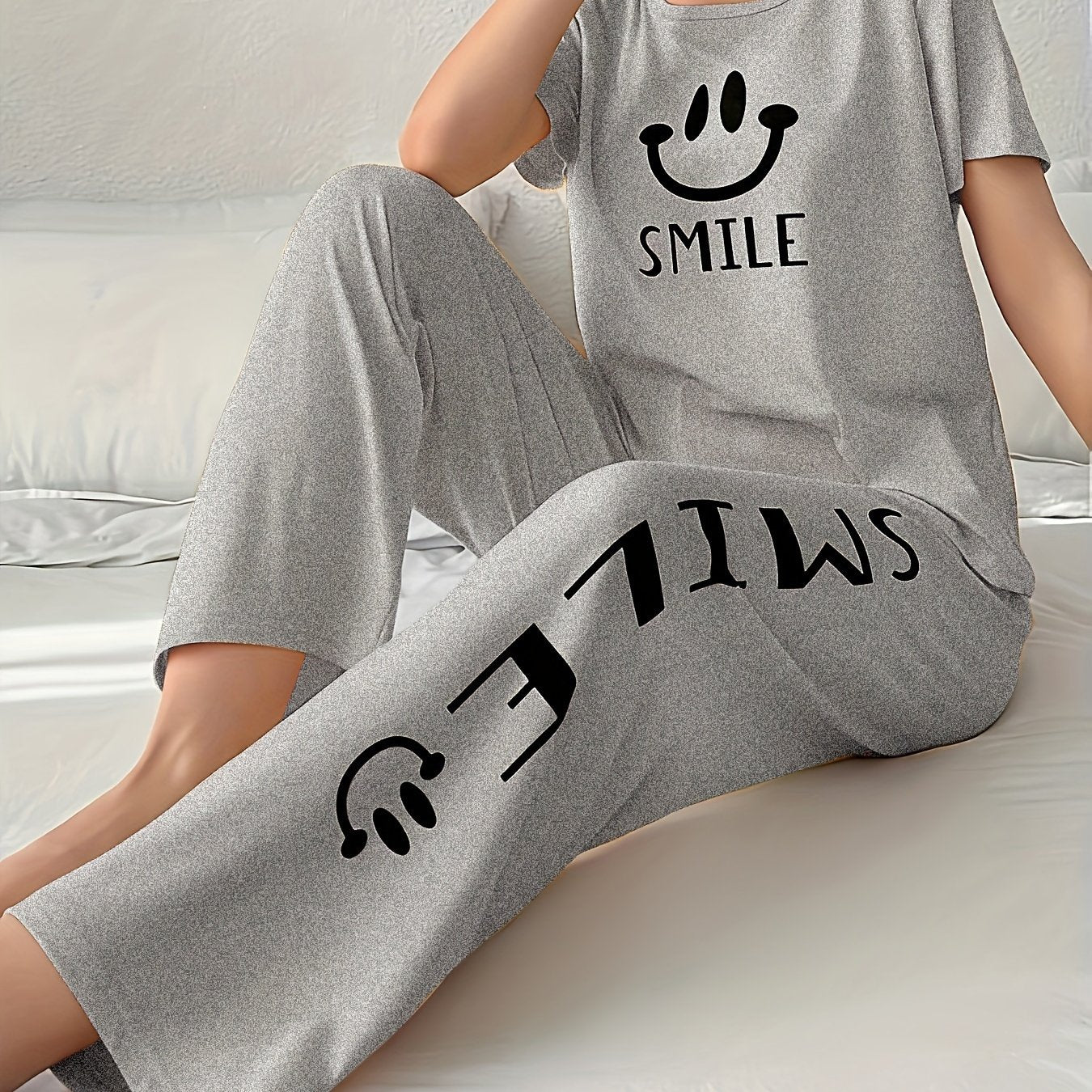 Women's Smiling Face & Letter Print Casual Pajama Set, Short Sleeve Round Neck Top & Pants, Comfortable Relaxed Fit
