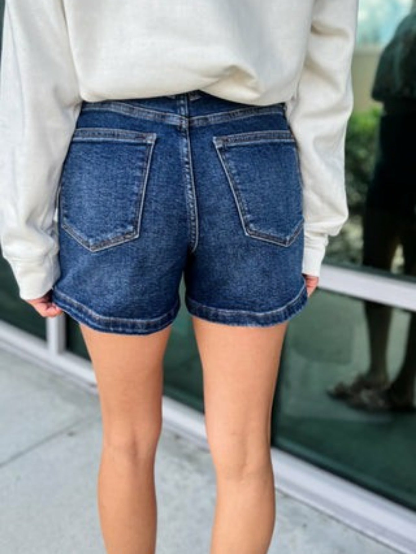 2025 Summer Women's High Waist Stretch Denim Shorts - Double Buckle Retro Style, Dark Blue Casual Versatile Shorts, Machine Washable, Casual Attire, Classic Five-Pocket Design