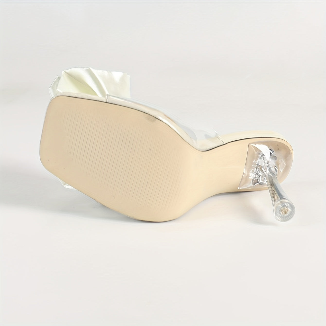 New spring 2025 open toed heel sandals with white floral metal buckle decoration, high-heeled sandals, plus size 46, slim fit, Comfort versatile and fashionable, suitable for commuting, weddings, dinners, dates, vacations and